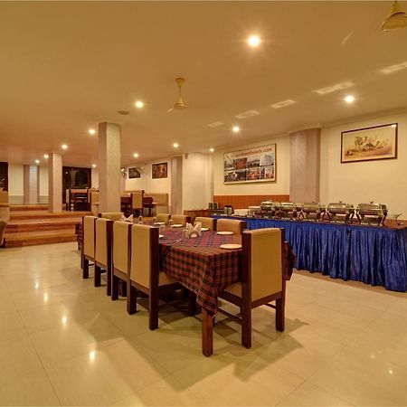 Hotel Savera Palace Mount Abu Ngoại thất bức ảnh